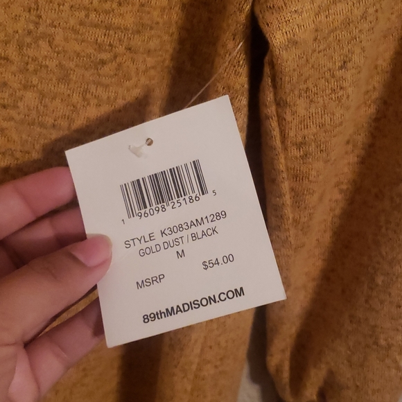 89th & Madison peep hole blouse - Picture 4 of 4